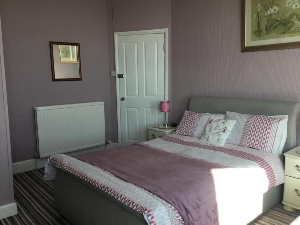 The Coventry Guest House ローストフト エクステリア 写真