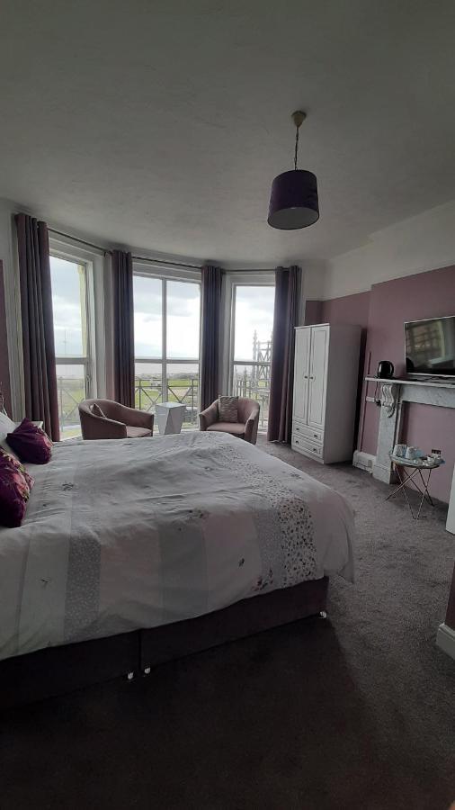 The Coventry Guest House ローストフト エクステリア 写真